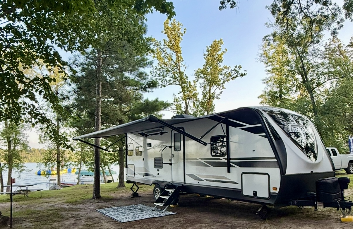 Camper rental at Campers' Paradise in Nevis MN